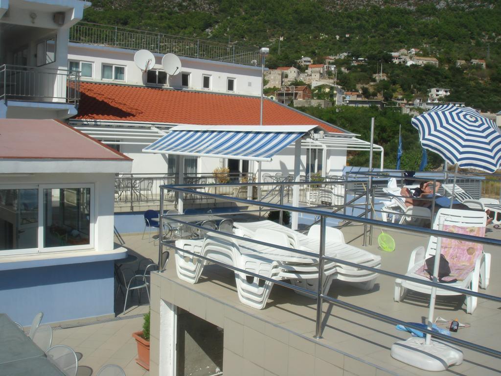 Aparthotel Pecic Gradac  Eksteriør billede