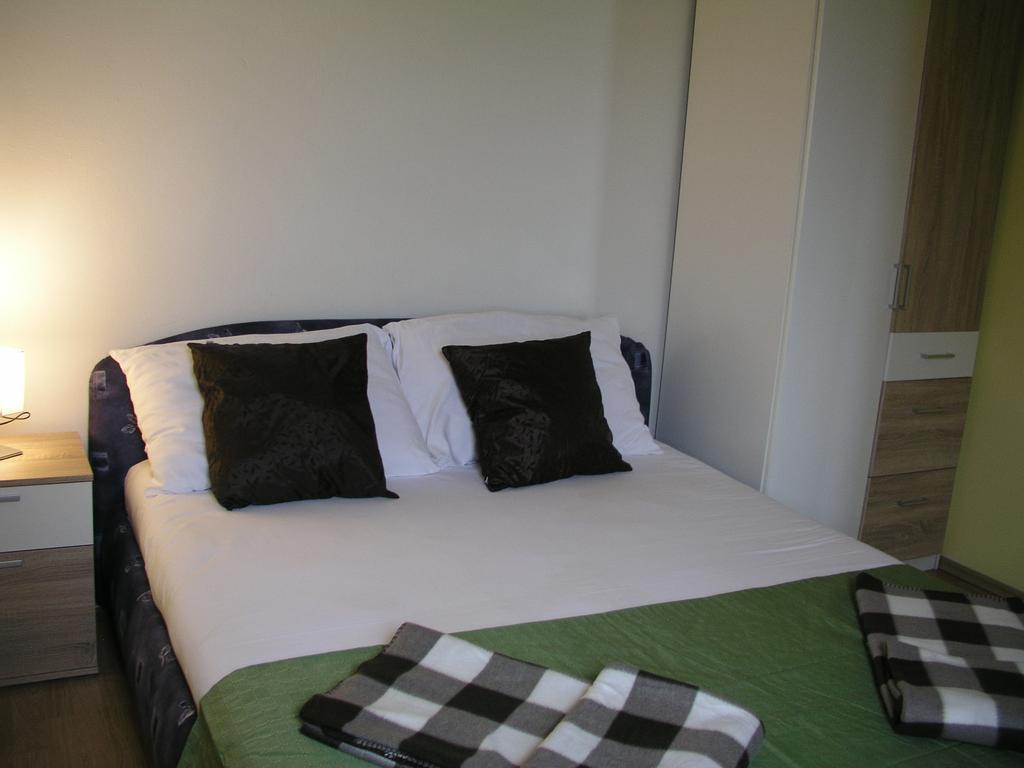Aparthotel Pecic Gradac  Eksteriør billede