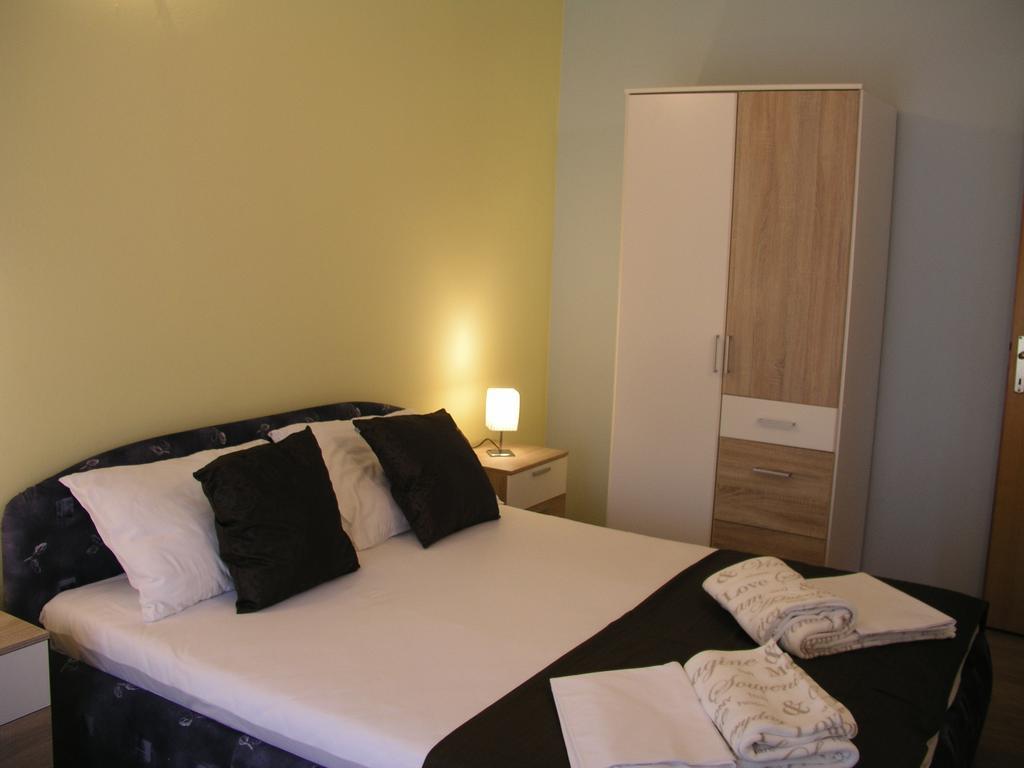 Aparthotel Pecic Gradac  Eksteriør billede