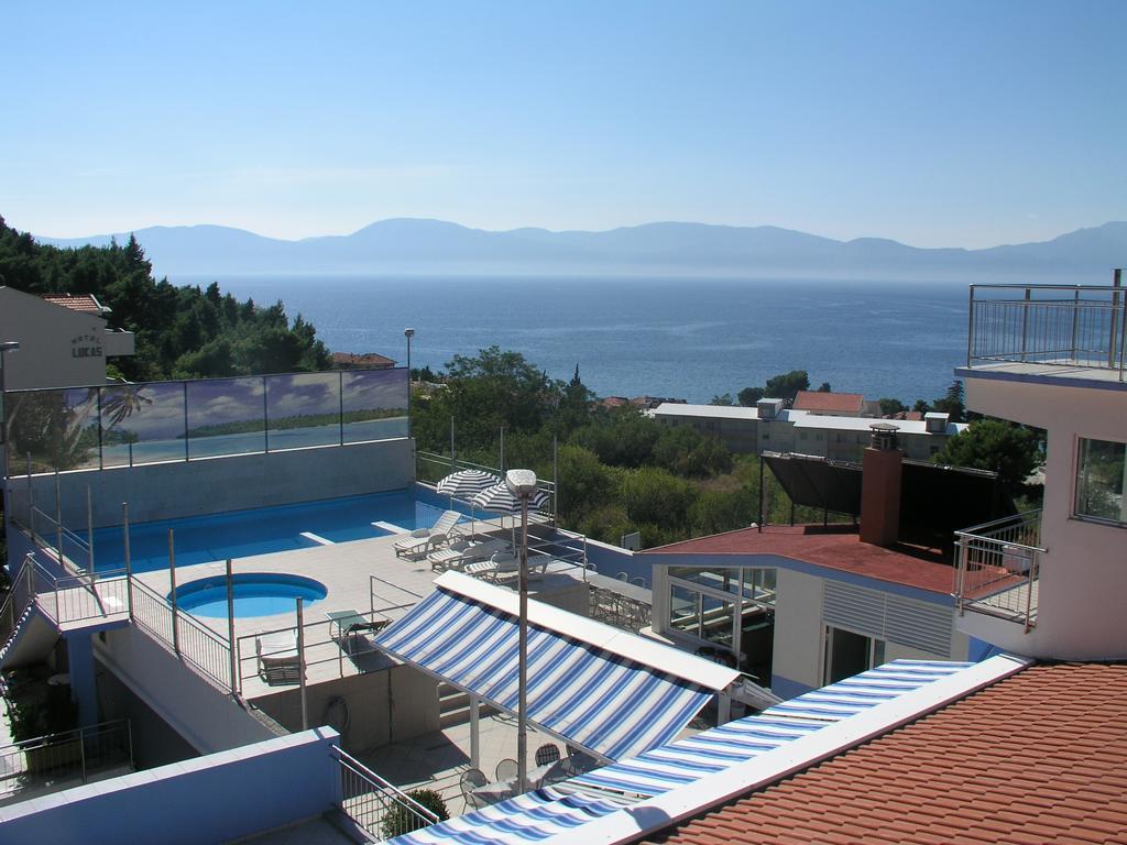Aparthotel Pecic Gradac  Eksteriør billede