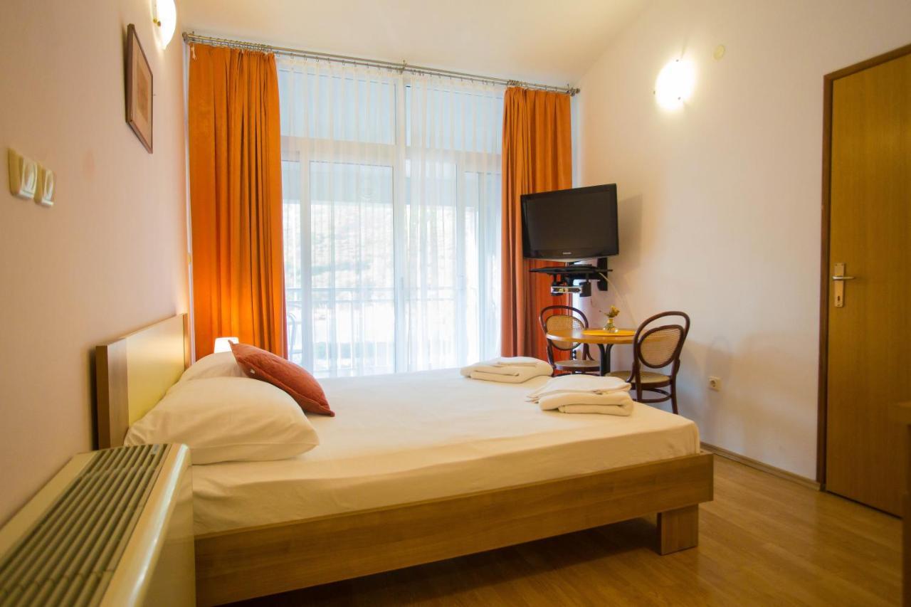 Aparthotel Pecic Gradac  Eksteriør billede