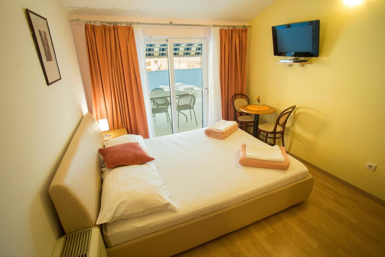 Aparthotel Pecic Gradac  Eksteriør billede