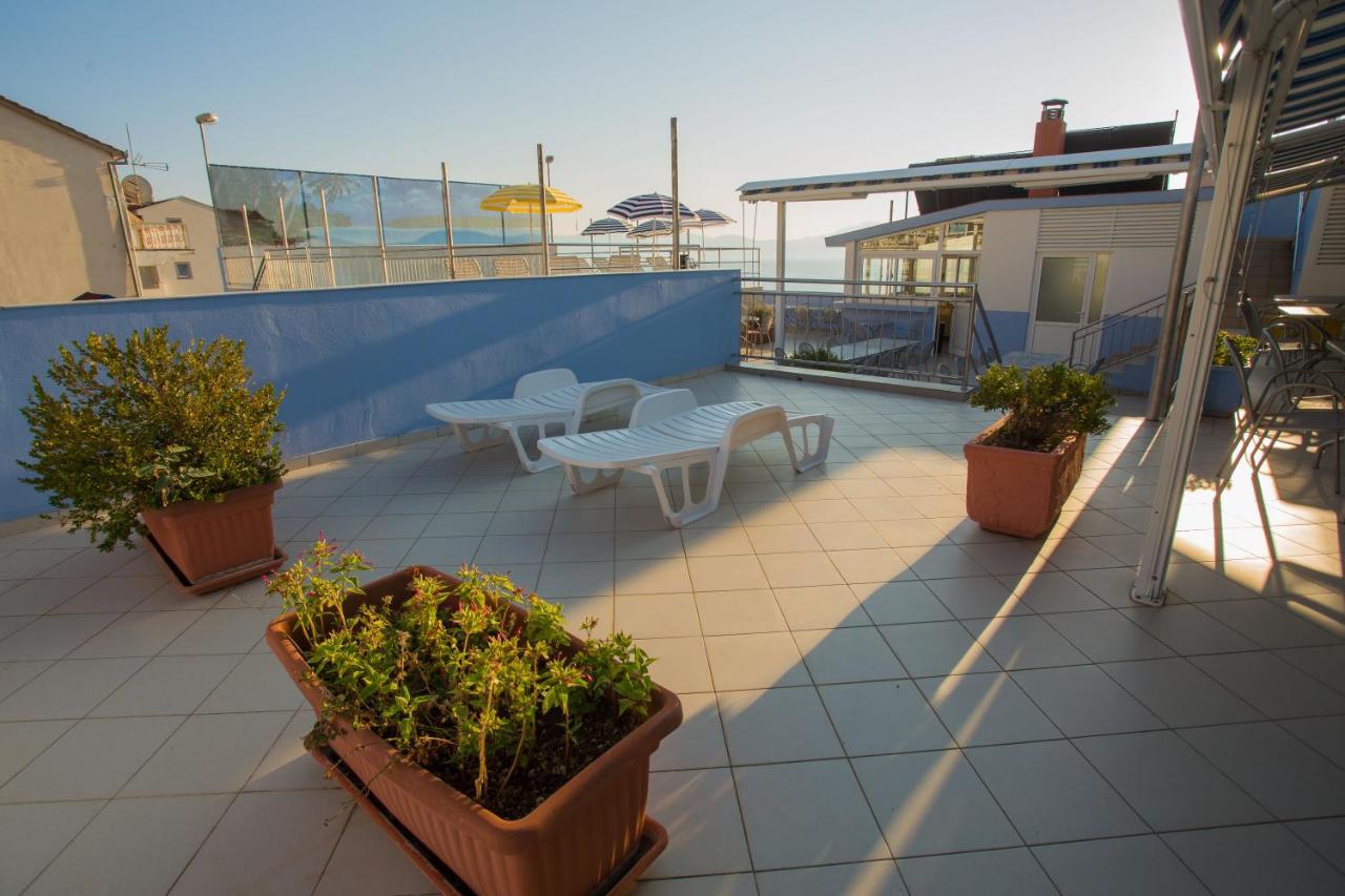 Aparthotel Pecic Gradac  Eksteriør billede